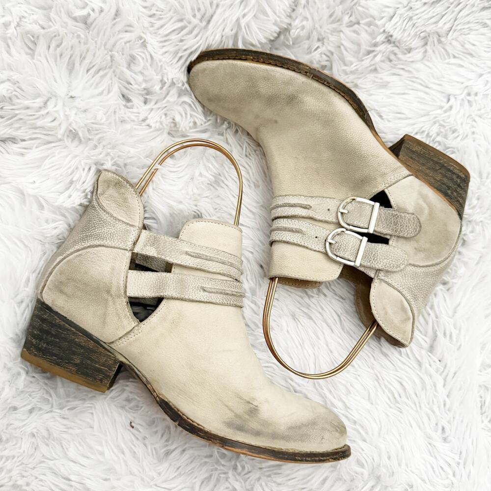 REBELS | Boho Booties Beige Distressed Look Ankle Boots Dual Buckles | Size 8 - Picture 2 of 8